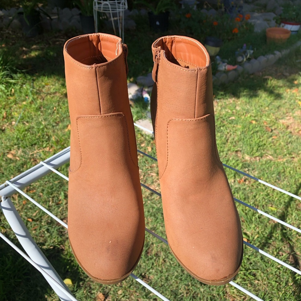 Top Moda Oscar-1 Women's high top ankle side zip chunky heels Nubuck booties